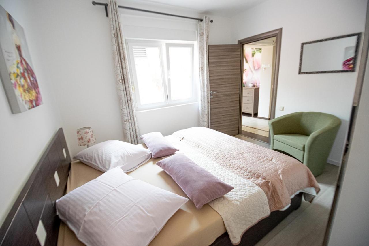Two-Bedroom Apartment In Crikvenica Xcvii Eksteriør billede