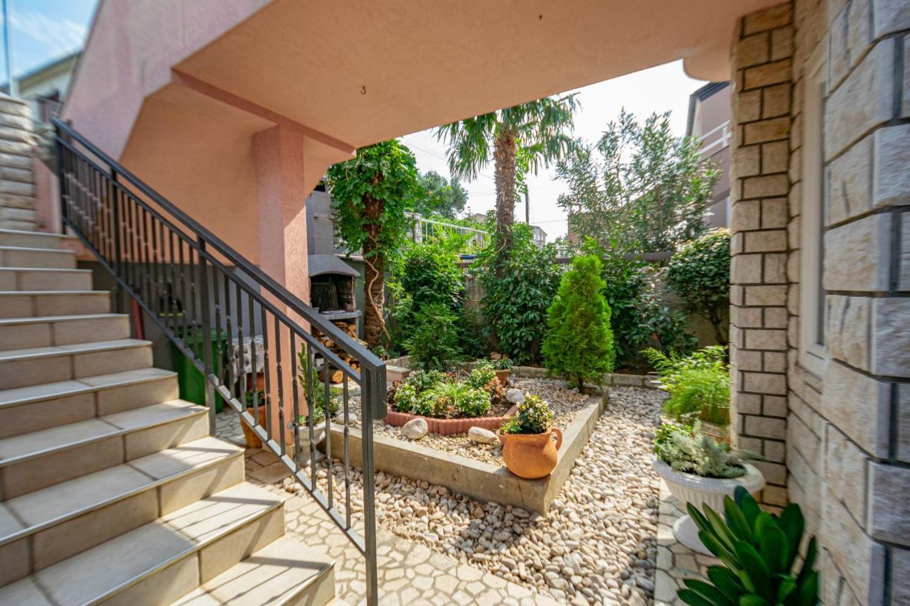 Two-Bedroom Apartment In Crikvenica Xcvii Eksteriør billede