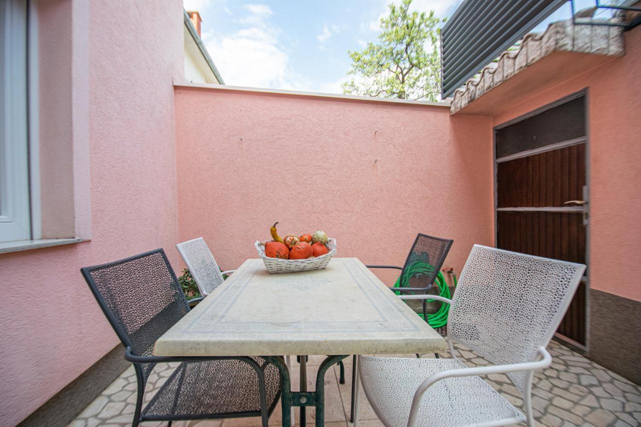 Two-Bedroom Apartment In Crikvenica Xcvii Eksteriør billede