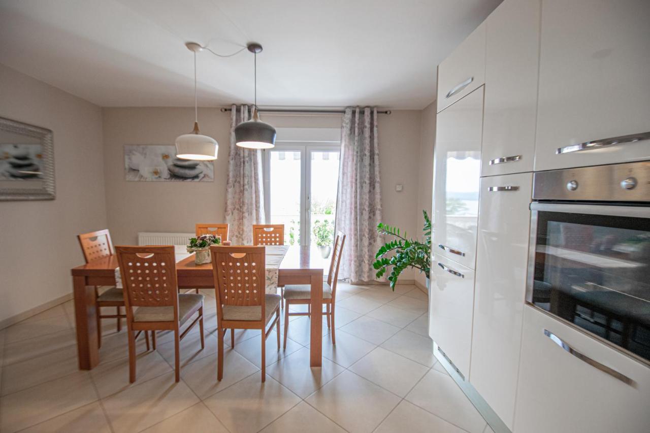 Two-Bedroom Apartment In Crikvenica Xcvii Eksteriør billede